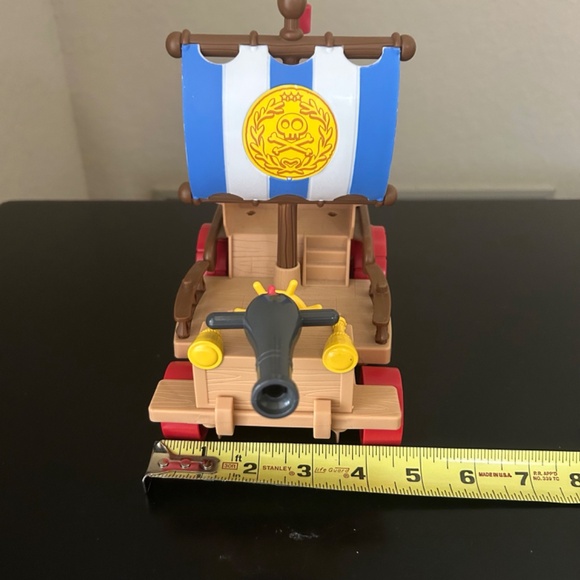 Disney’s Jake and Neverland Pirates Land Sail Wagon. - Picture 11 of 16